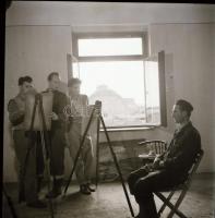 cca 1959 Kazincbarcika feliratú negatívtartó tasakban 38 db vintage negatív Kotnyek Antal (1921-1990...