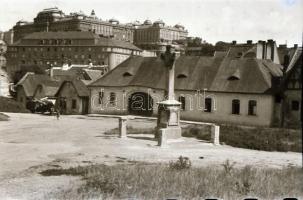 cca 1928 Budapest, Tabán, 2 db szabadon felhasználható vintage negatív + 1 db mai nagyítás, 18x25 cm