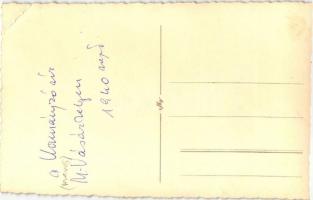 Horthy Miklós - 2 db régi motívumlap: Horthy Miklós a marosvásárhelyi vasútállomáson 1940-ben (fotó)...