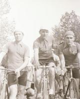 cca 1948 Kerékpárverseny a Városligetben, a Magyar Szabadságharcos Szövetség szervezésében, 30 db vi...