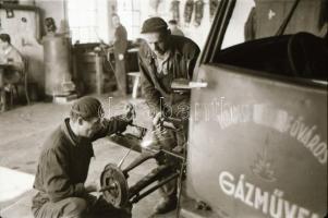 cca 1948 Teherautók tétele, 12 db vintage negatív Rózsa György (?-?) budapesti fotóriporter hagyaték...