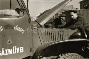 cca 1948 Teherautók tétele, 12 db vintage negatív Rózsa György (?-?) budapesti fotóriporter hagyaték...