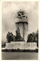 Budapest - 9 db régi városképes lap: köztéri szobrok