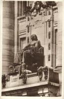 Budapest - 9 db régi városképes lap: köztéri szobrok