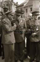 1948 Budapest, katonai ünnepség a budai várban, díszszázad, főtisztek, 24 db vintage negatív Rózsa G...