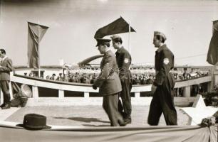 1948 Budapest, Steinmetz Miklós (első!) szobrának avatása és koszorúzása, 9 db szabadon felhasználha...