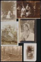cca 1905 Jómódú család fotóhagyatékából 17 db vintage fotó többféle témáról, egyik feliratozva, 6x9 cm és 10x13 cm között
