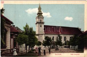 Szolnok, Római katolikus templom, utcakép. Róth Dezső kiadása (EK)