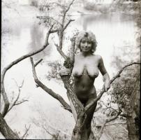 cca 1979 Szolidan erotikus felvételek, 8 db vintage negatív Menesdorfer Lajos (1941-2005) budapesti ...