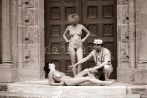 cca 1976 Akt modellek fotózása, szolidan erotikus felvételek, 36 db vintage negatív, 24x36 mm