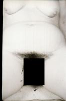 cca 1950 Ismerkedés a konyhában, erotikus felvételek, 8 db vintage negatív, 24x36 mm