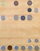 201db-os vegyes külföldi fémpénz gyűjtemény albumba rendezve, közte Görögország, Lengyelország, Romá...