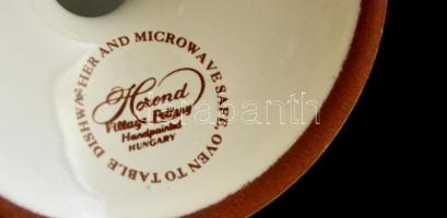 Szőlőmotívumos kehely Herend jelzéssel, kézzel festett mázas kerámia,  apró kopásokkal, m: 13,5 cm