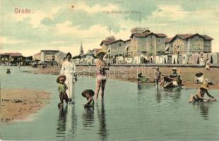 Grado, Villa Bianchi mit Strand / bathing people on the beach (fl)
