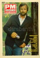 Énekesek, operaénekesek aláírásgyűjteménye. 16 db aláírt fotó, képeslap, szórólap füzetbe rendezve. ...