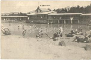Crikvenica, Cirkvenica; bathing people on the beach (EK)