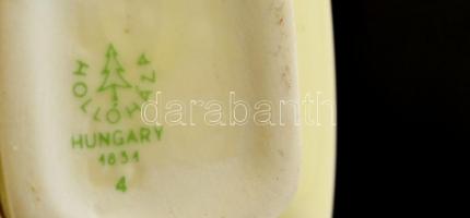 2 db Hollóházi kis váza, matricás, jelzett, kopásokkal, m: 12 cm