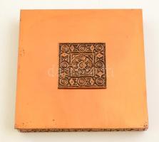 Iparművészeti Vállalatos réz doboz, jelzés nélkül,  14,5×14,5 cm