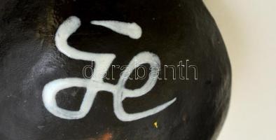 Iparművészeti Vállalatos Gorka Lívia halas tálka, mázas kerámia, jelzett, apró kopásokkal, 16×11×4,5...