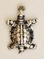 Ezüst(Ag) teknős függő, jelzés nélkül, 3,8x2,3 cm, nettó: 8,1 g