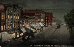 Madison (Wisconsin), Pinckney street at night, shops, trams