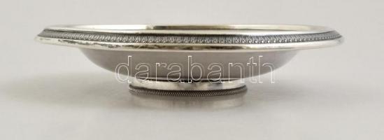 Ezüst(Ag) kerek, antik bécsi tálka, jelzett, d: 15 cm, nettó: 162 g