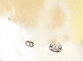 Ezüst(Ag) kerek, antik bécsi tálka, jelzett, d: 15 cm, nettó: 162 g