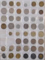 ~410db-os vegyes külföldi fémpénz tétel albumba rendezve, közte Ausztria, Írország, Japán, Lengyelor...