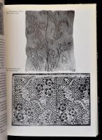 Domonkos Ottó: A magyarországi kékfestés. Bp.,1981, Corvina. Fekete-fehér és színes fotókkal illuszt...