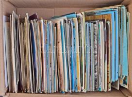 Egy doboznyi MODERN főleg magyar városképes lap / A box of modern mostly Hungarian town-view postcar...