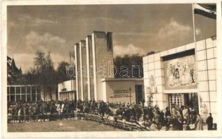 16 db RÉGI főleg külföldi városképes lap / 16 pre-1945 mostly European town-view postcards
