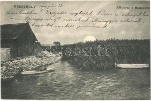 Keszthely, Alkonyat a Balatonon, part a nádassal