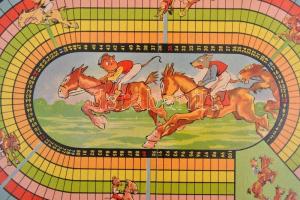 Víg lóverseny társasjáték, eredeti dobozában, tábla, leírás, bizonytalan tartalommal, 30x21x3,5 cm