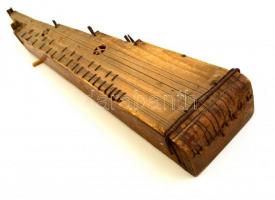 Régi citera, rozsdás, h: 86 cm