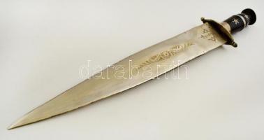 Indiai tőr, poncolt pengével,  bőr hüvelyben, fa-fém markolattal, h:38,5 cm (44 cm)