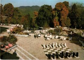 40 db MODERN német szabadtéri sakktáblás képeslap NSZK bélyegekkel / 40 modern German outdoor chess ...