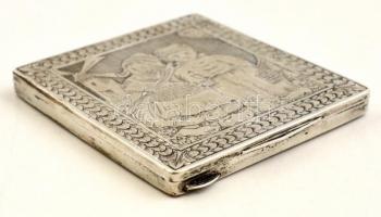Ezüst (Ag.) holland cigarettatárca, jelzett, beül összekarcolva, 8×7,5 cm, nettó:85 g