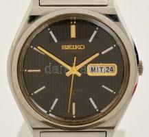 Seiko karóra 17 köves, automata szerkezettel, naptárral. Működő szerkezettel. Fém szíjjal /  automat...