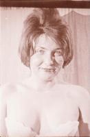 cca 1970 Erotikus fekete-fehér negatív, 30 felvétel egy tekercsen