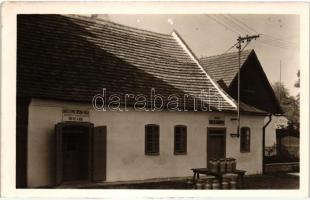 Holice v Cechách, Druzstevní Sbérna Mléka, Verejna obecní knihovna / Cooperative Milk shop, library