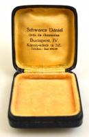 cca 1920-1930 Kis ékszertartó doboz Schwarcz Dániel (1886-?) órás és ékszerész üzletéből (Károly krt...