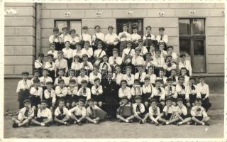 1938 Nagyszeben, Hermannstadt, Sibiu; Spiel-chor / Iskolai zenekar, szájharmonika, dob, tangóharmonika / school boys' music band. Studentica. photo