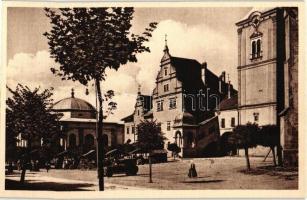 Lőcse, Levoca; Városháza, Evangélikus templom, piac, automobilok / town hall, church, market, automobiles