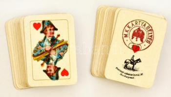 Miniatűr Piatnik francia kártya pakli, 51+2 lap, M. K. Kártyabélyeg
