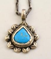 Ezüst(Ag) lánc türkiz medállal, jelzett, h: 68 cm, bruttó: 13,1 g