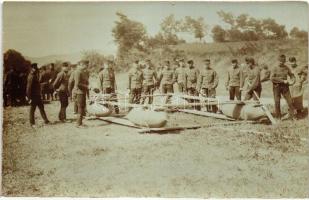 Tutaj készítés folyamata, vázösszeállítás / WWI Austro-Hungarian K.u.K. soldiers making a raft, framework. photo