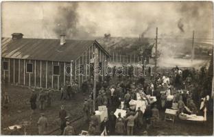 1916 A knittelfeldi K.u.K. hadifogoly barakk égése / WWI Austro-Hungarian K.u.K. POW (prisoners of war) barrack on fire in Knittelfeld. Alex Podobinsky photo (EK)