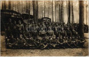 1917 Osztrák-magyar katonák csoportképe, a levélíró által vezetett gárda / WWI Austro-Hungarian K.u.K. soldiers led by the letters writer. photo (EK)