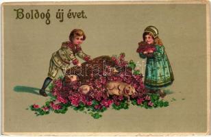 Boldog Új évet / New Year greeting art postcard. children with pigs. H.W.B. Ser. 2868. golden litho