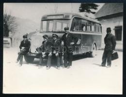 cca 1940-1960 MÁVAUT autóbuszok, az egyik Rahó (Rachov / Rachiw) felé közlekedő busz, 23 db utólagos előhívás, 9x12 cm